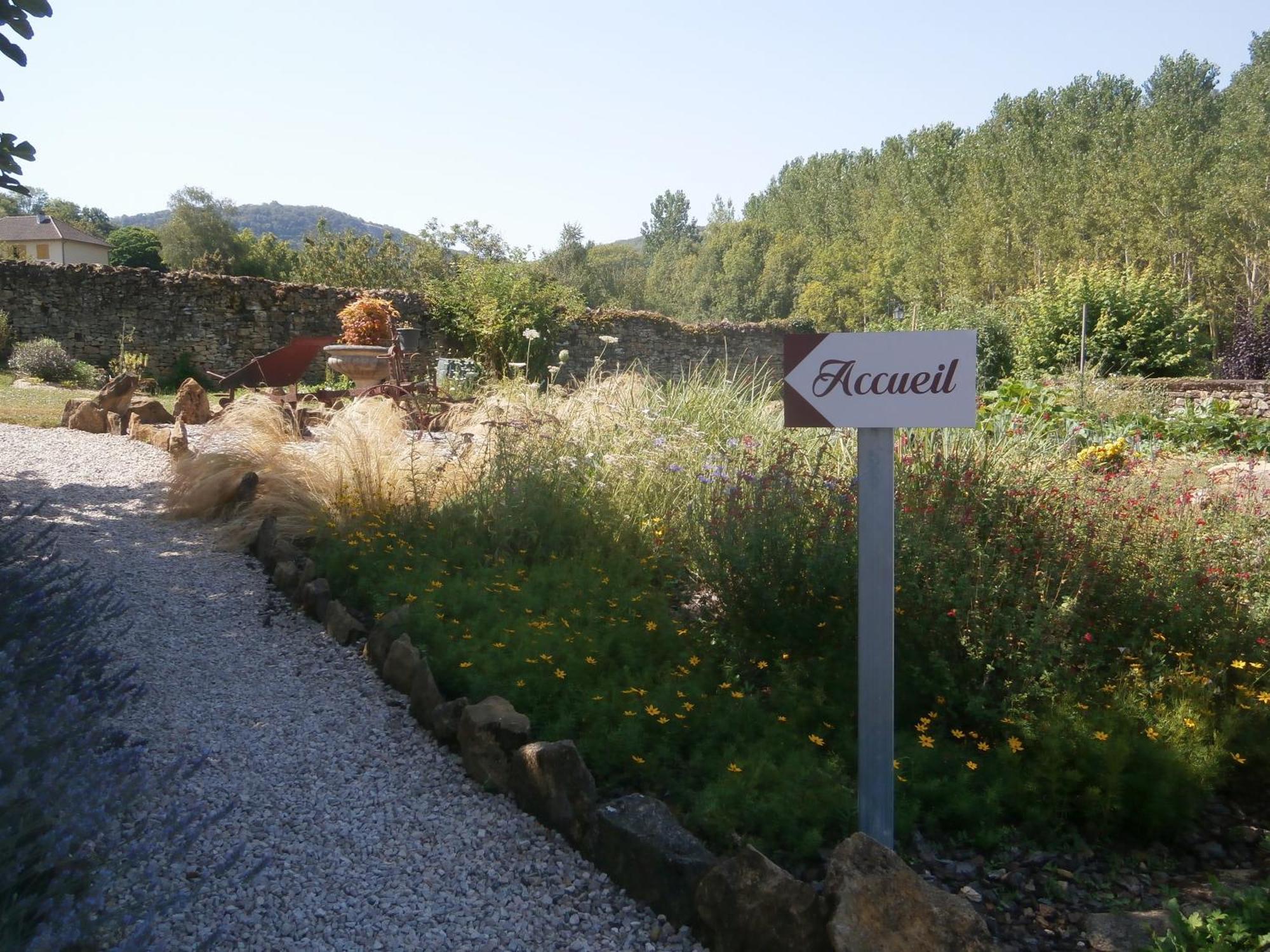 La Chomiarde Bed & Breakfast Saint-Médard-de-Presque Екстериор снимка
